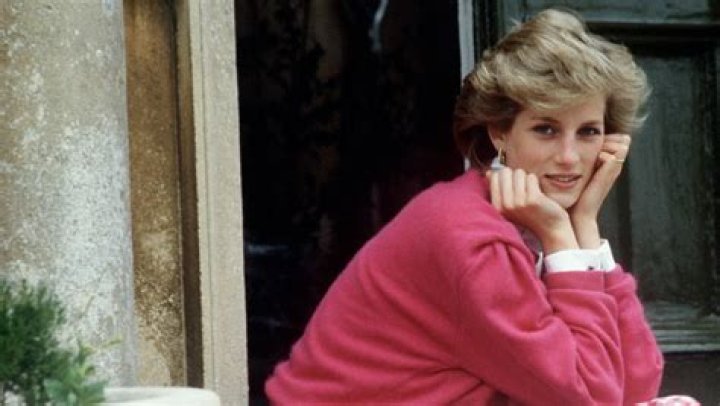 ‘The Crown’ Will Handle Princess Diana’s Death With “Enormous