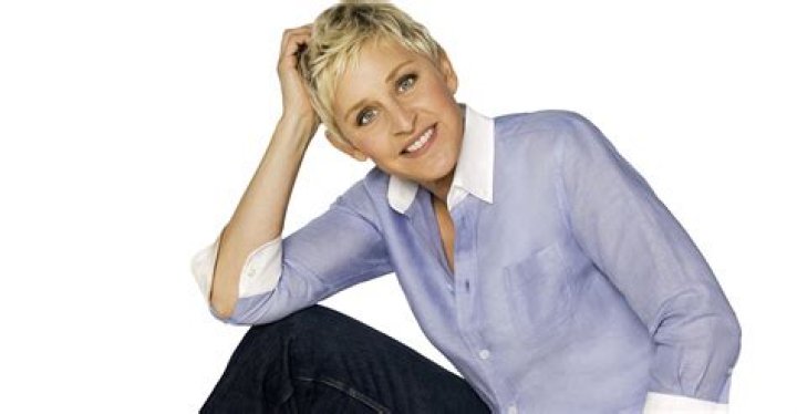 بالصور ميلو فينتميليا يتعرى فى برنامج The Ellen DeGeneres Show -