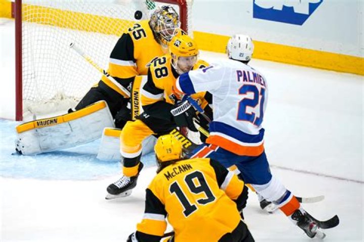 The Islanders gave Kyle Palmieri a 2nd homecoming, and his dad is ecstatic: ‘I’m just in heaven’