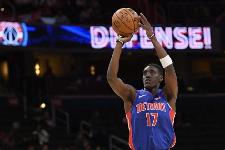 The Pistons’ Tony Snell can’t miss