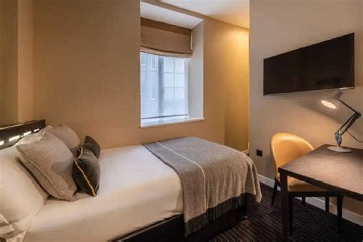 The Resident Victoria Hotel Review, London