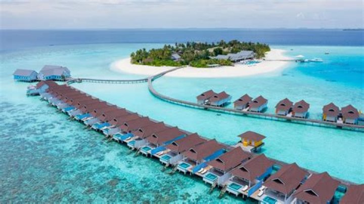 The Standard Huruvalhi Maldives Hotel Review