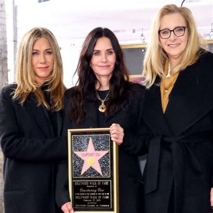 The Women of 'Friends' Reunited (in Very Good Coats) to Celebrate Courteney Cox