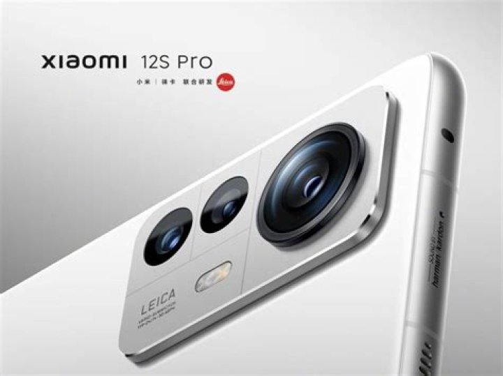 The Xiaomi 12 refresh will debut on July 4 with Leica-powered cameras