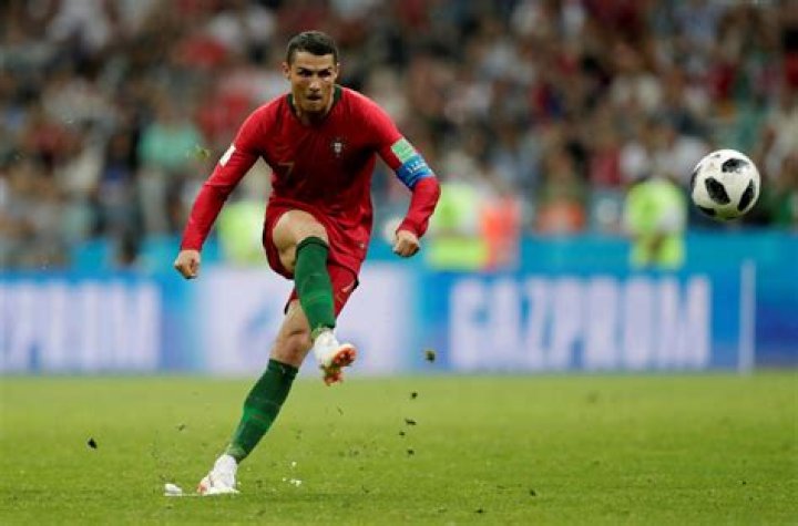 Top 10 freekick takers in history