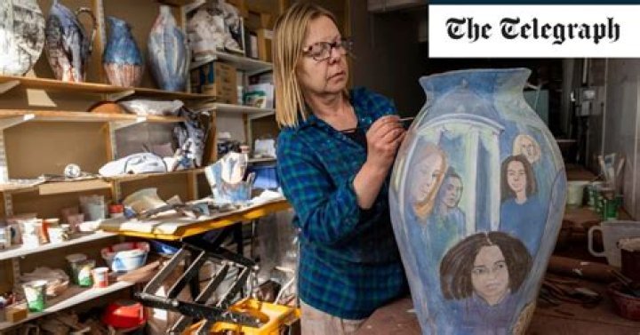 Top arts school forced to apologise for cancelling feminist artist