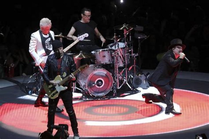 U2 lanza su nuevo álbum recopilatorio con sus grandes temas actualizados
