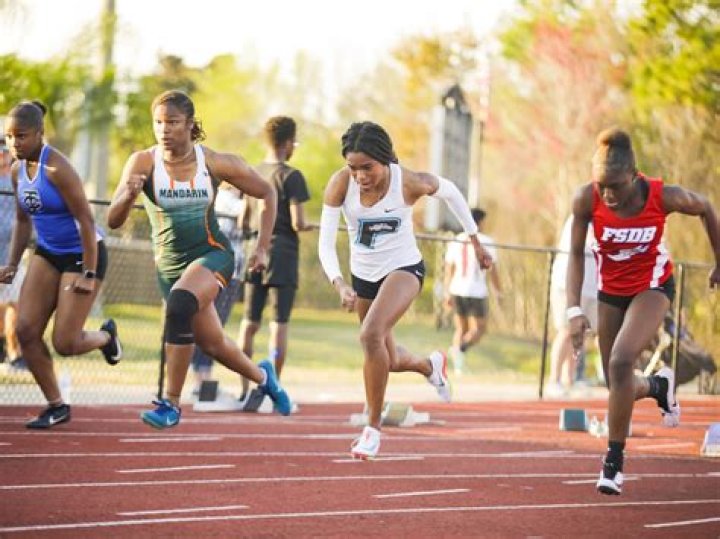 University of Rochester Women's Track Program Information