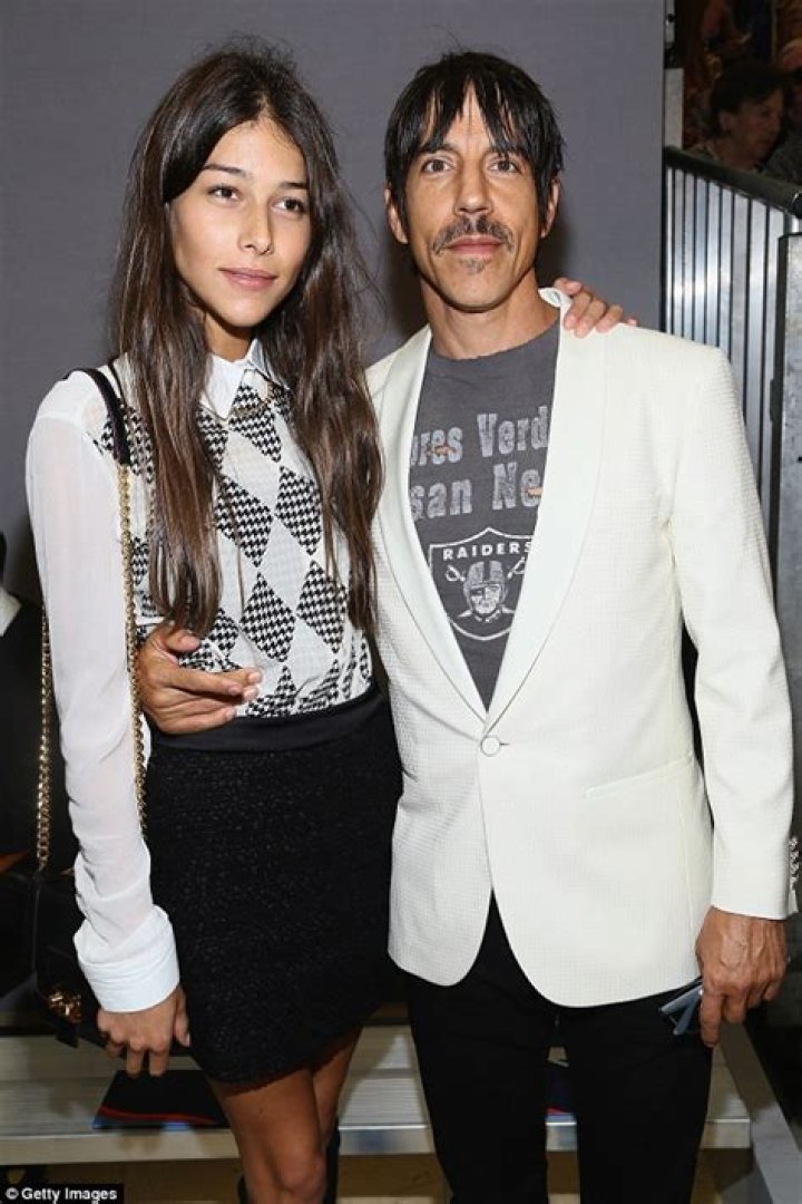 Unveiling Anthony Kiedis' Latest Romance: His 19-Year-Old Girlfriend