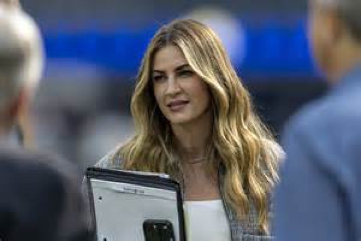 Unveiling The Wealth Of Erin Andrews: A Deep Dive Into Her Net Worth