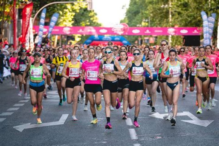 Veinte años tiñendo de rosa las calles