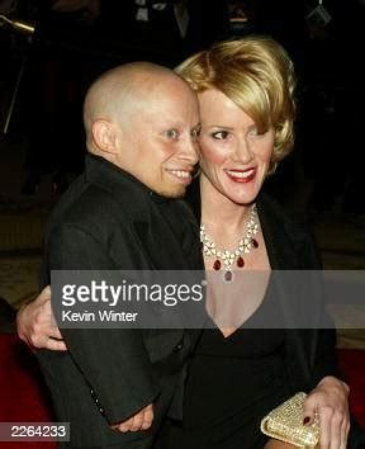Verne Troyer and Genevieve Gallen