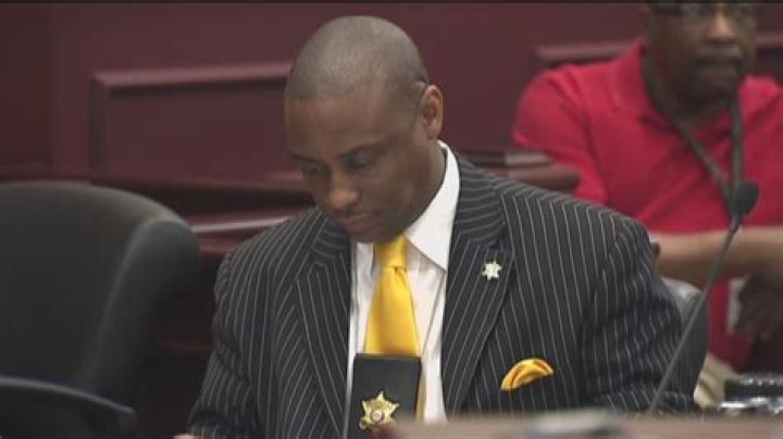 Victor Hill ex Clayton County sheriff to begin prison term