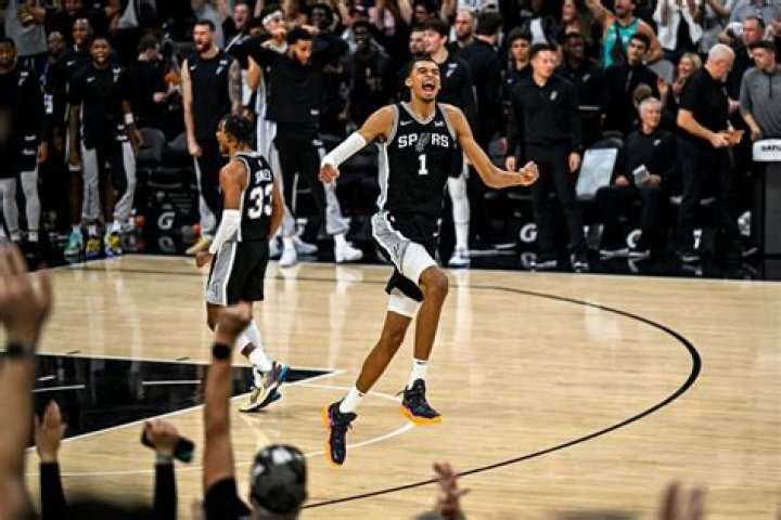 “Victor Wembanyama Patterning His Game After Kevin Durant!”: Footage Draws Parallels Between 7ft 5 Spurs Rookie and 6ft 10 NBA Champion