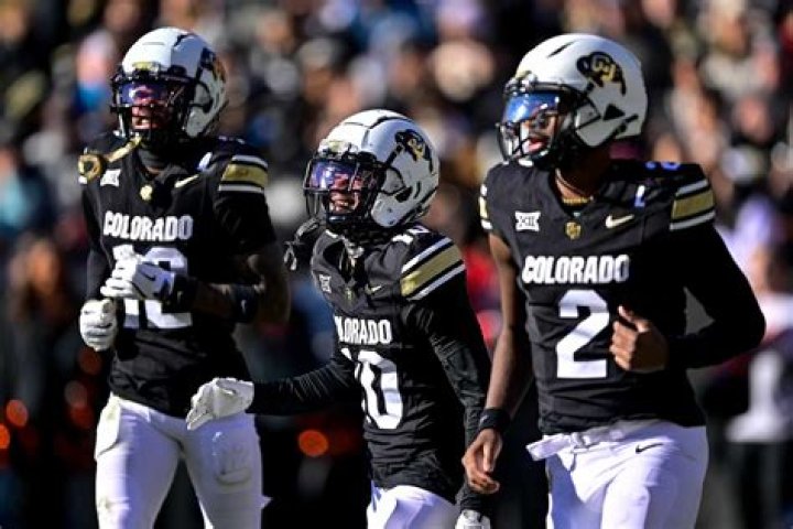 Video: Travis Hunter, Shedeur, Deion Sanders' Colorado Do Navy SEAL Water Training | News, Scores, Highlights, Stats, and Rumors