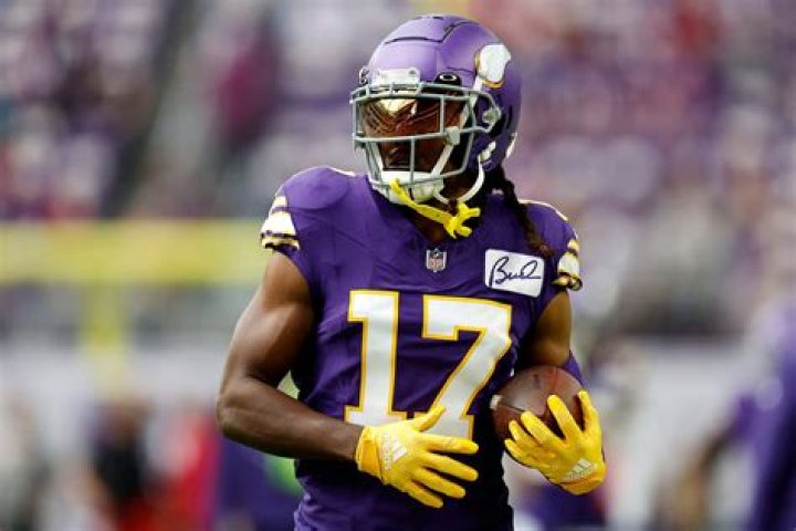 Vikings trade deadline possibilities: Why these 5 players make sense (and why they don’t)