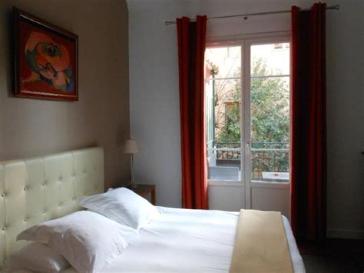 Villa Les Cygnes Hotel Review, Nice