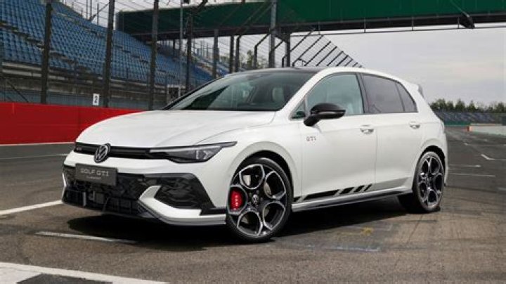 Volkswagen: El dueño de este Volkswagen Golf GTI tardó 7 años en modificarlo: no le falta de nada