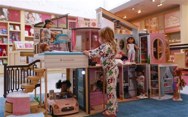 Watch Conan O’Brien Visit the American Girl Store