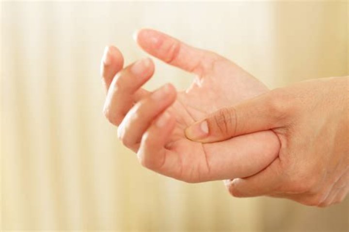 What An Itchy Right Hand Means Spiritually