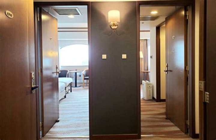 What Are Hotel Rooms with Connecting Doors Called? Names Explained