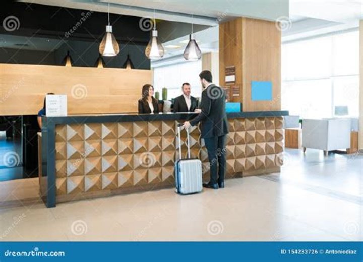 What Does a Front Desk Clerk at a Hotel Do?