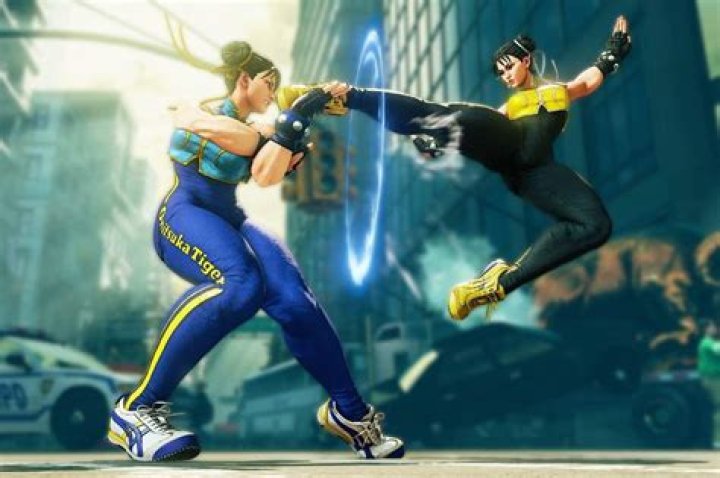 What does Chun-Li say when kicks?