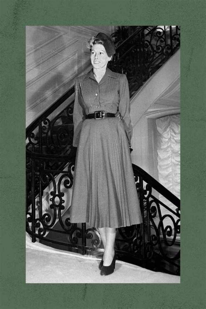 What Is the Hemline Index and Is It Real? The Reason We Gravitate Toward Certain Styles