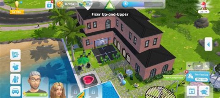 What’s better Sims Mobile or freeplay?