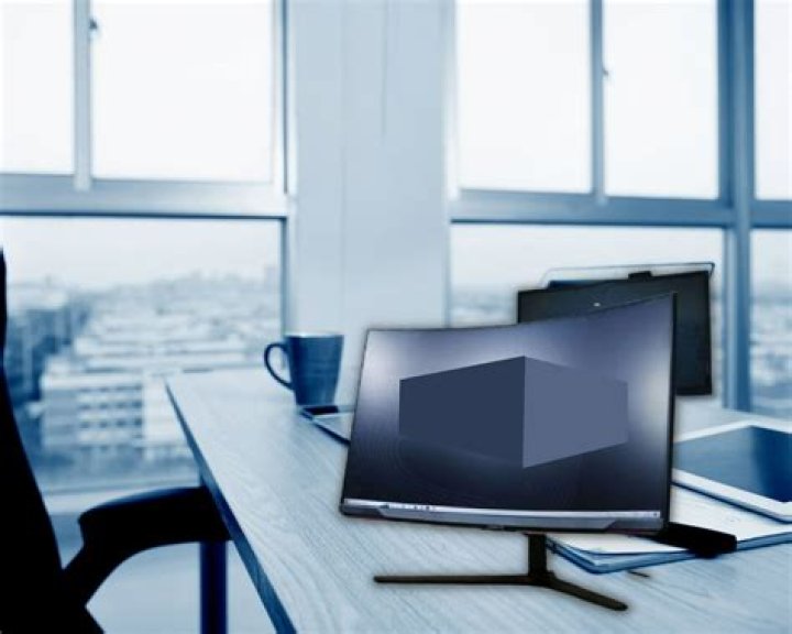 What size monitor is best for office work?
