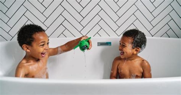 When Should Siblings Stop Taking Baths Together?