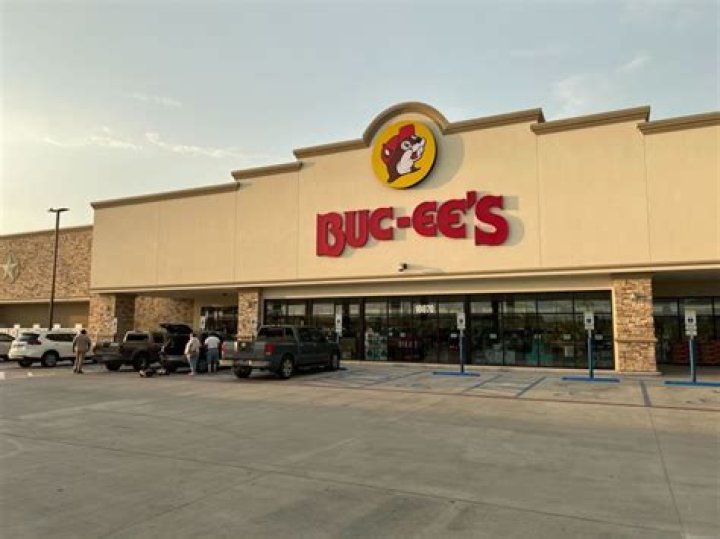 Where is the largest Buc-ee's? It's being built in Luling, Texas