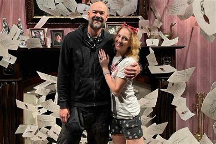 Who is Aaron Goodwin dating? Aaron Goodwin girlfriend, wife
