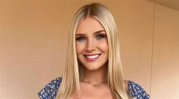 Who is Allie Dunn? Age, Height, Bio, Wiki, Net Worth, Weight, Boyfriend
