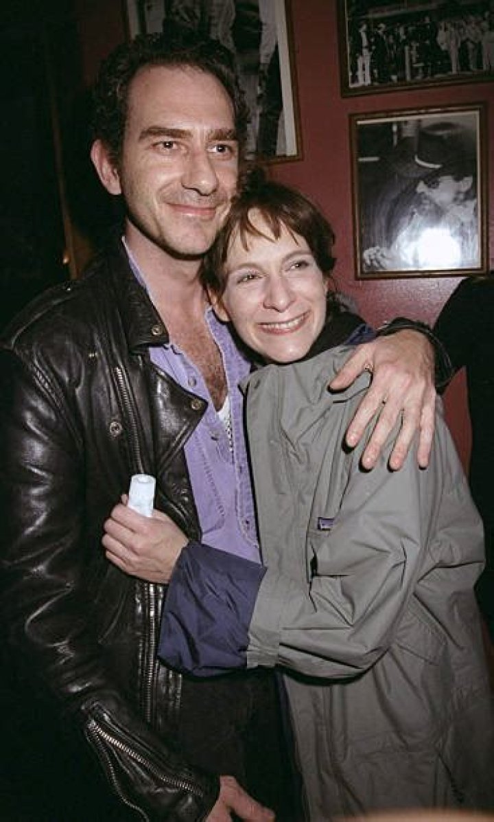 Who is Amanda Plummer dating? Amanda Plummer boyfriend, husband