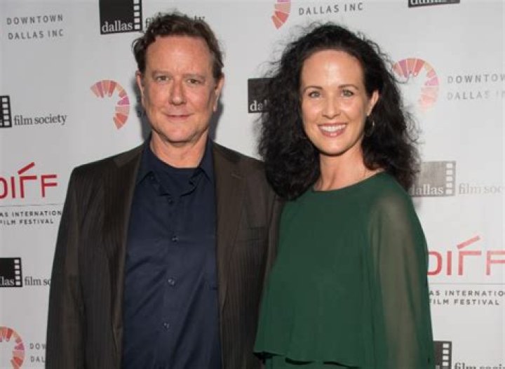 Who is Amy Reinhold dating? Amy Reinhold boyfriend, husband