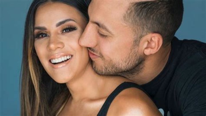 Who is Andrea Rincón Espada dating? Andrea Rincón Espada boyfriend, husband