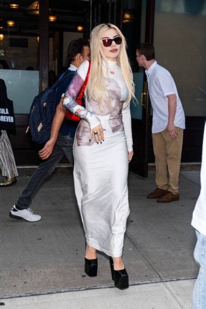 Who is Ava Max dating? Ava Max boyfriend, husband