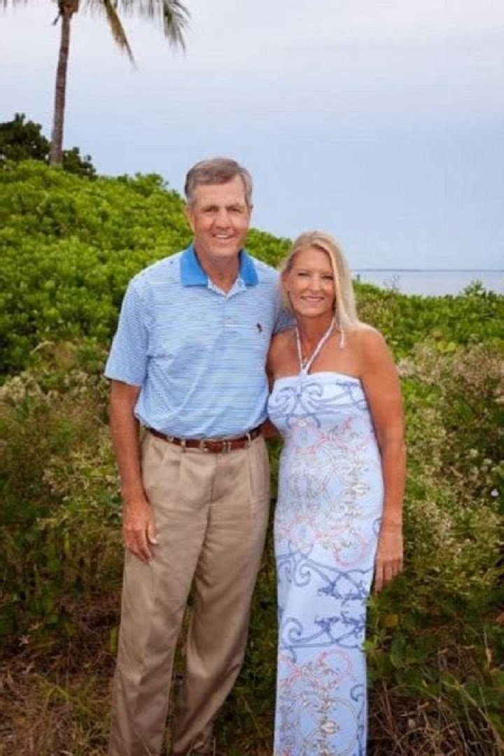 Who is Brit Hume dating? Brit Hume girlfriend, wife