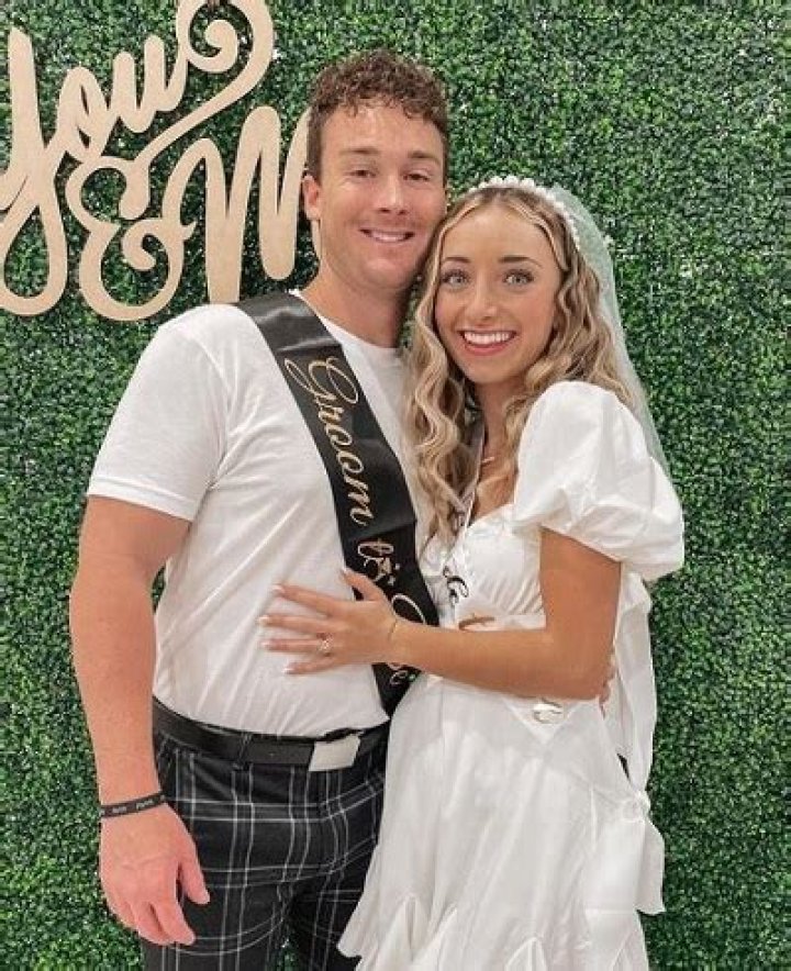 Who is Brooklyn McKnight dating? Brooklyn McKnight boyfriend, husband