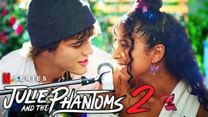 Who Is Charlie Gillespie? Fun Facts About The 'Julie And The Phantoms' Actor