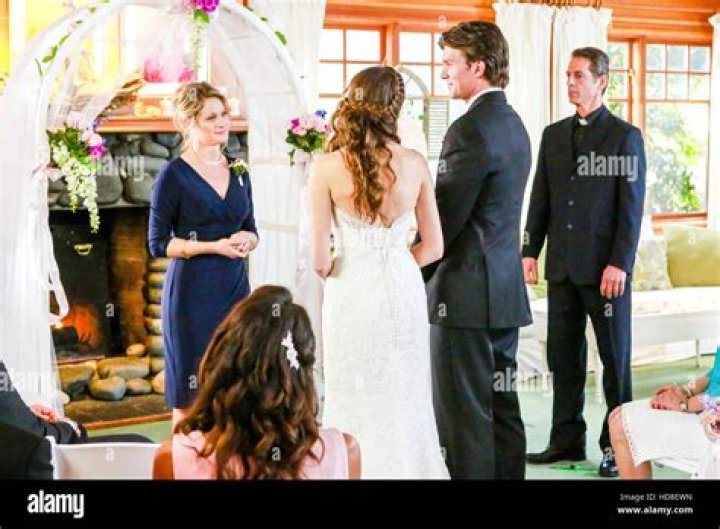 Who is Chloe Babcook dating? Chloe Babcook boyfriend, husband