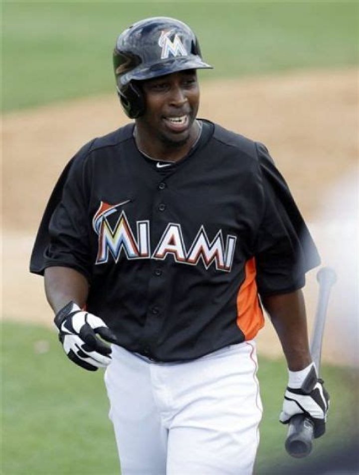 Who is Chone Figgins dating? Chone Figgins girlfriend, wife