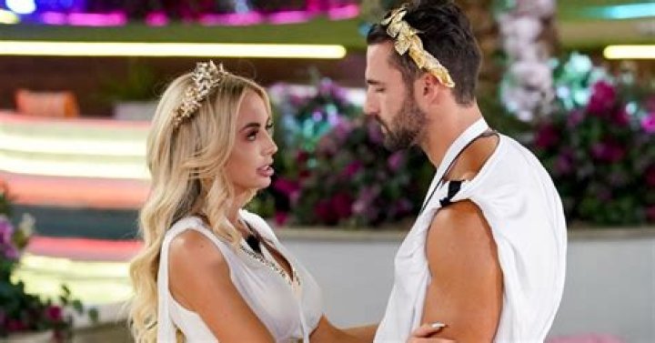 Who is Connor Trott dating? Connor Trott girlfriend, wife