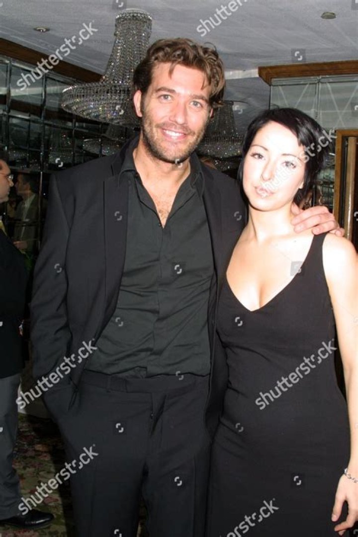 Who is Craig Bierko dating? Craig Bierko girlfriend, wife