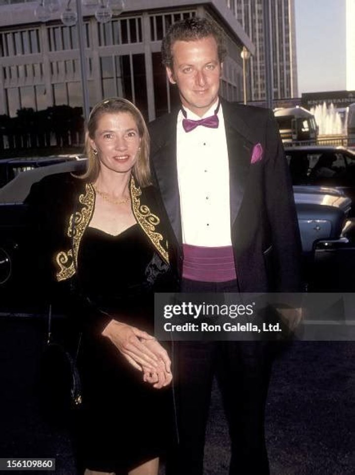 Who is Daniel Stern dating? Daniel Stern girlfriend, wife