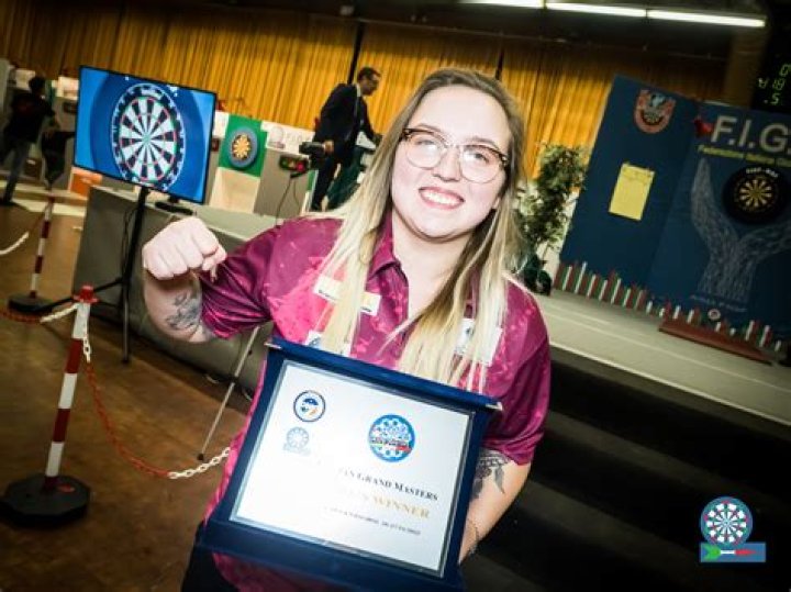 Who Is Darts Player Priscilla Steenbergen? Will She Make It To The WDF World Championship Finals