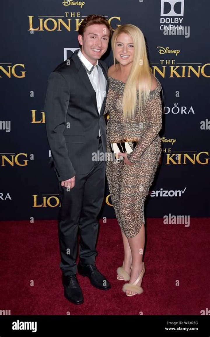 Who is Daryl Sabara dating? Daryl Sabara girlfriend, wife