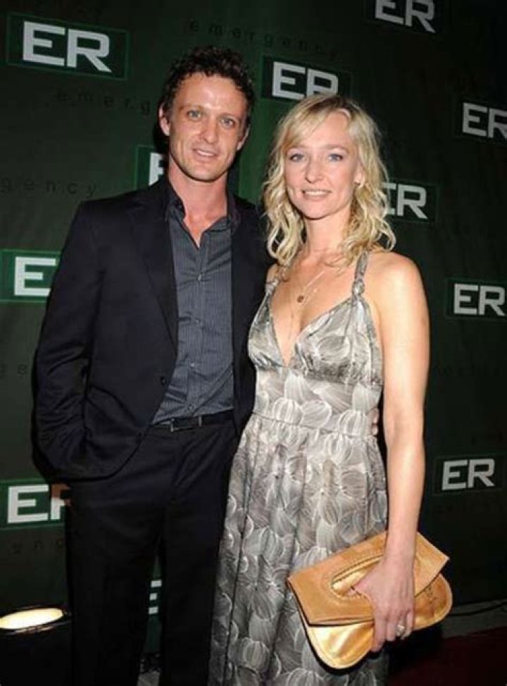 Who is David Lyons dating? David Lyons girlfriend, wife