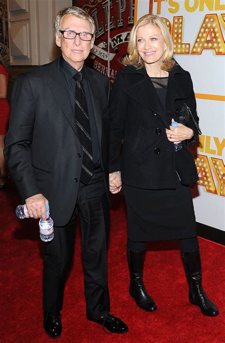 Who is Diane Sayer dating? Diane Sayer boyfriend, husband